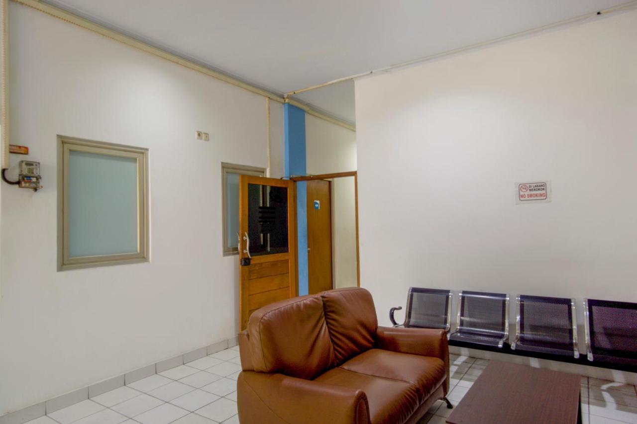 Hotel Oyo 3754 Prosperity Mansion Giacarta Esterno foto